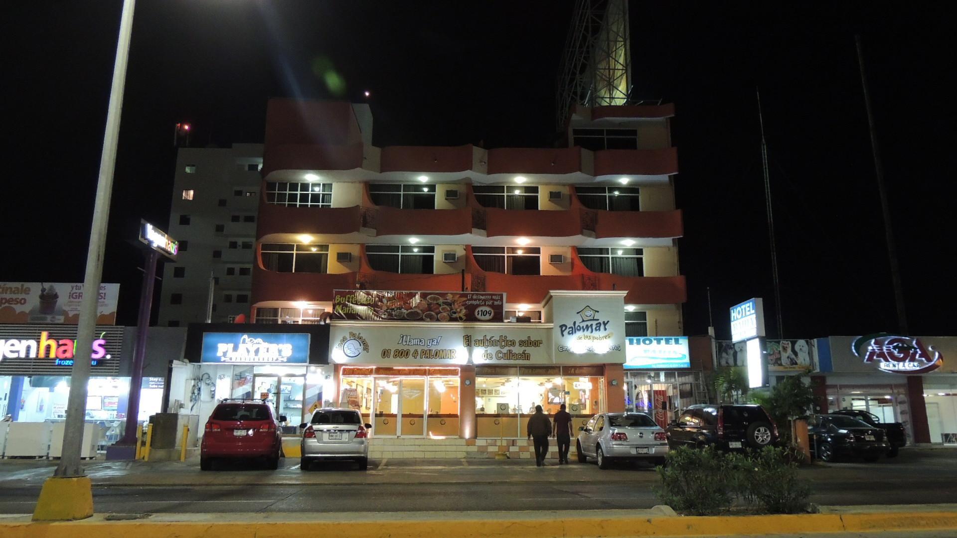 Capital O Zona Dorada Inn, Mazatlán Exterior foto
